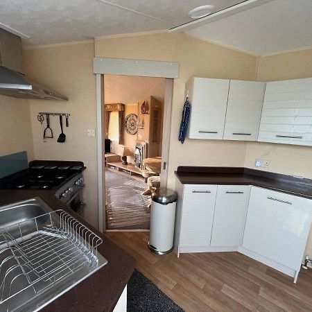 Fulmar 43 ~ Parkdean Holiday Resort Great Yarmouth Exterior foto
