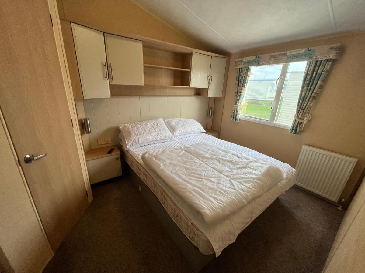 Fulmar 43 ~ Parkdean Holiday Resort Great Yarmouth Exterior foto